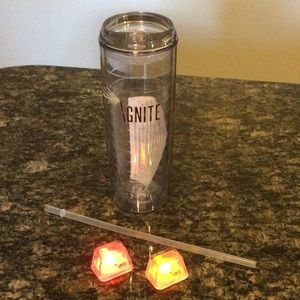 Travel Cup with Flashing 🔥 Ice Cubes
